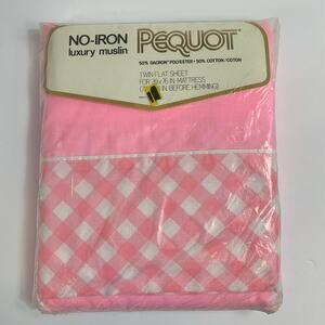 Vtg PEQUOT Luxury No-Iron Muslin Pink White Checkmates TWIN Flat Sheet NOS